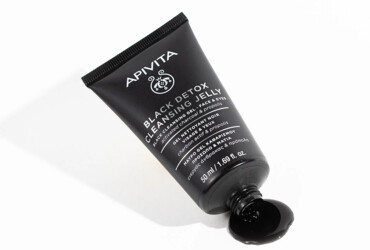 APIVITA BLACK DETOX CLEANSING JELLY